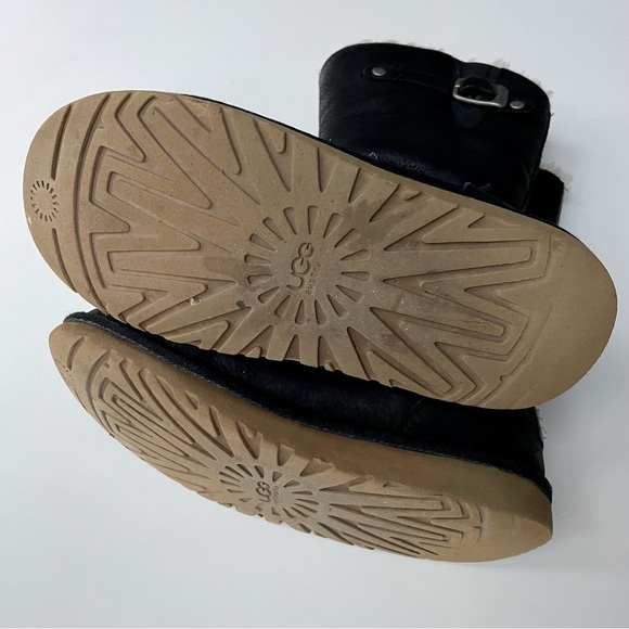 UGG - Picture 8 of 8